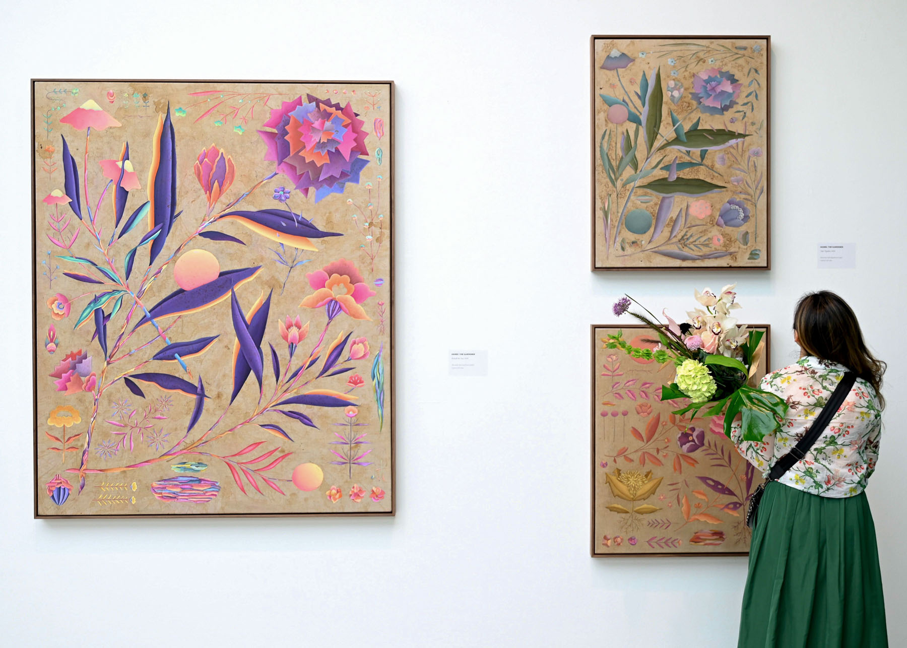 Spring comes early to Saatchi Gallery as FLOWERS - FLORA IN CONTEMPORARY  ART & CULTURE opens to the public this Wednesday (12 February). Supported by Cazenove Capital and Buccellati, this extensive and magnificent exhibition spans two floors and over nin